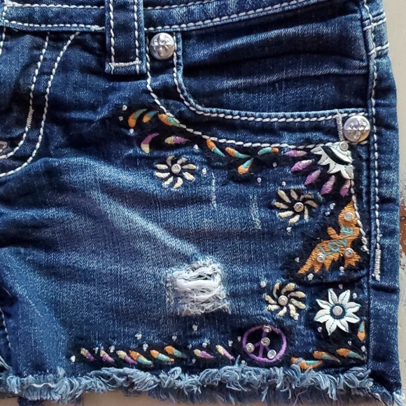 Super Cute Miss Me Shorts - Picture 6 of 8